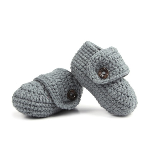 Chaussons tricoté avec fermeture à boutons pour bébé 3934 b6d12d