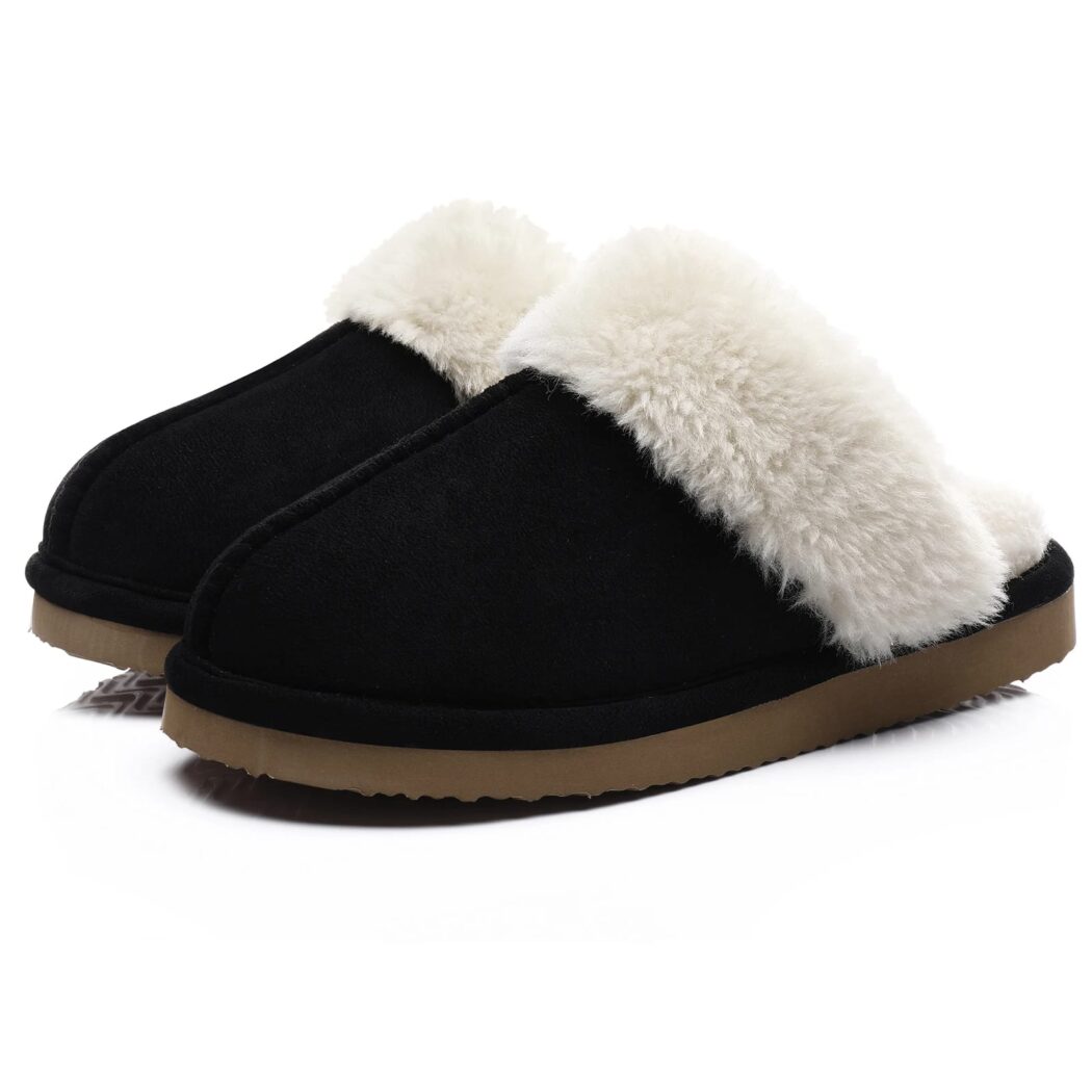 Chausson Fourrure Femme Noir Chaud et Confortable sur fond blanc