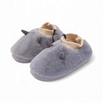 Chausson chauffant USB pour homme de couleur grise avec tissu extensible beige, de petits pompons gris sur fond blanc.